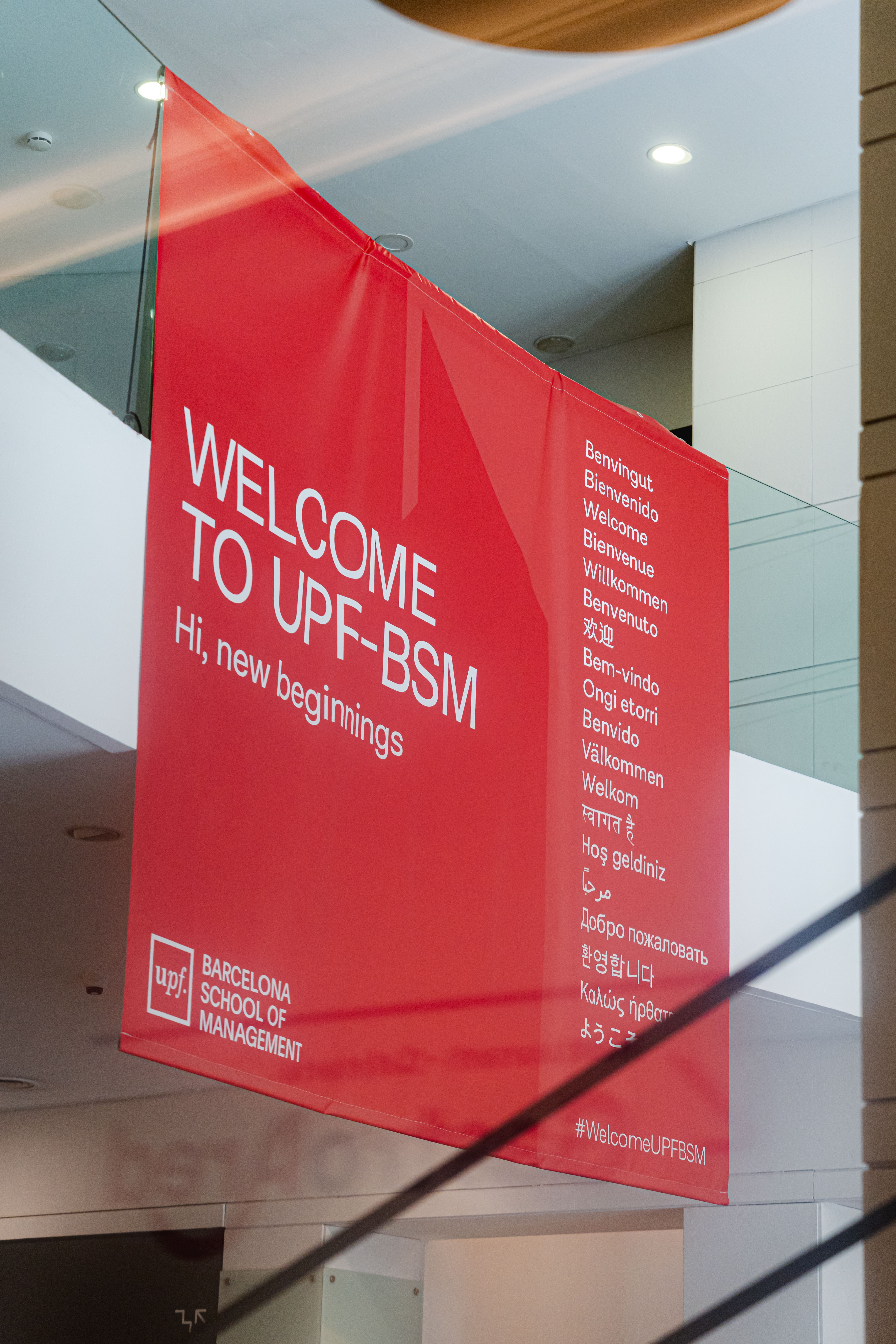 Cartel de bienvenida de la UPF Barcelona School of Management